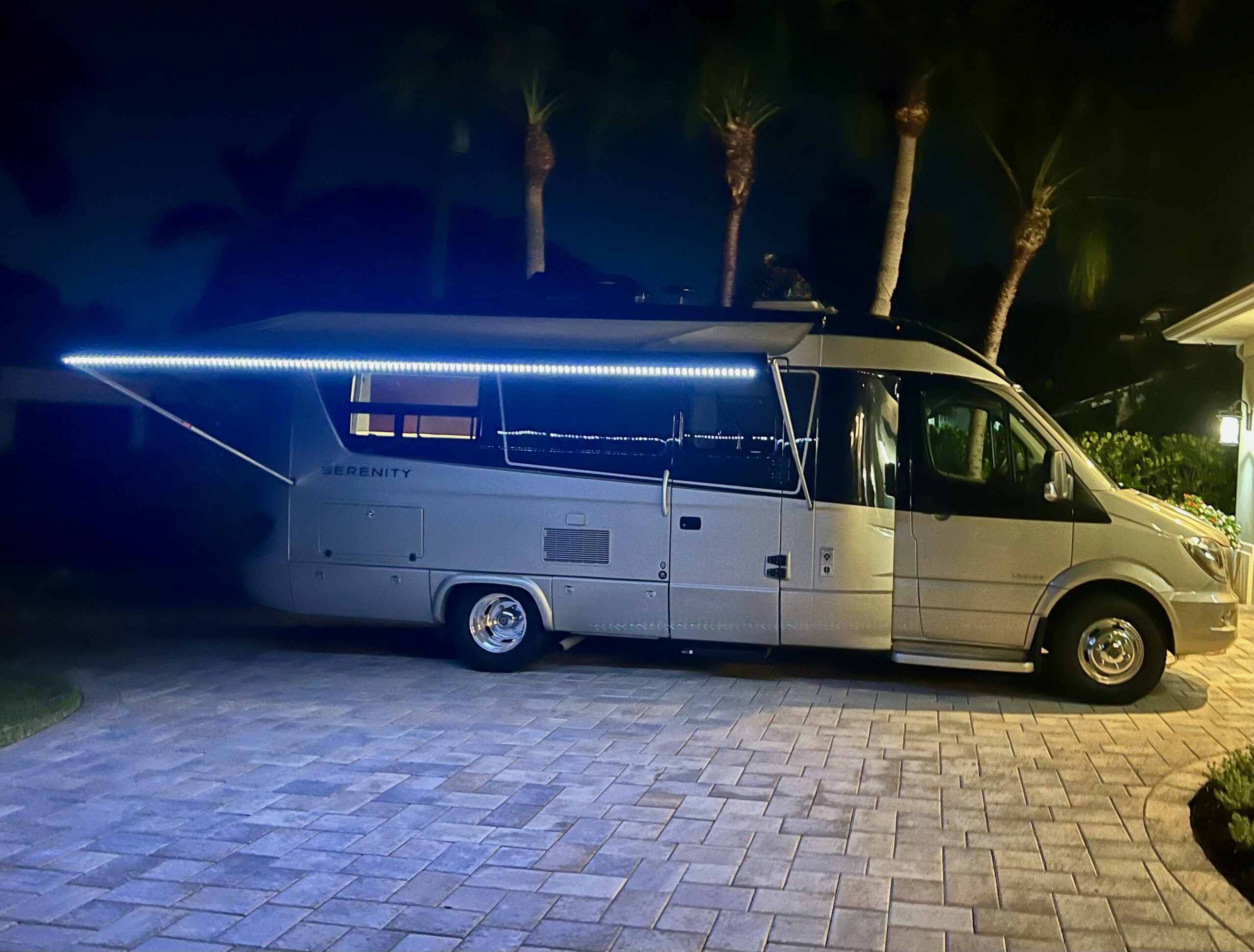 Florida RV seller deciding whether to relist rv or reduce price on stalled listing